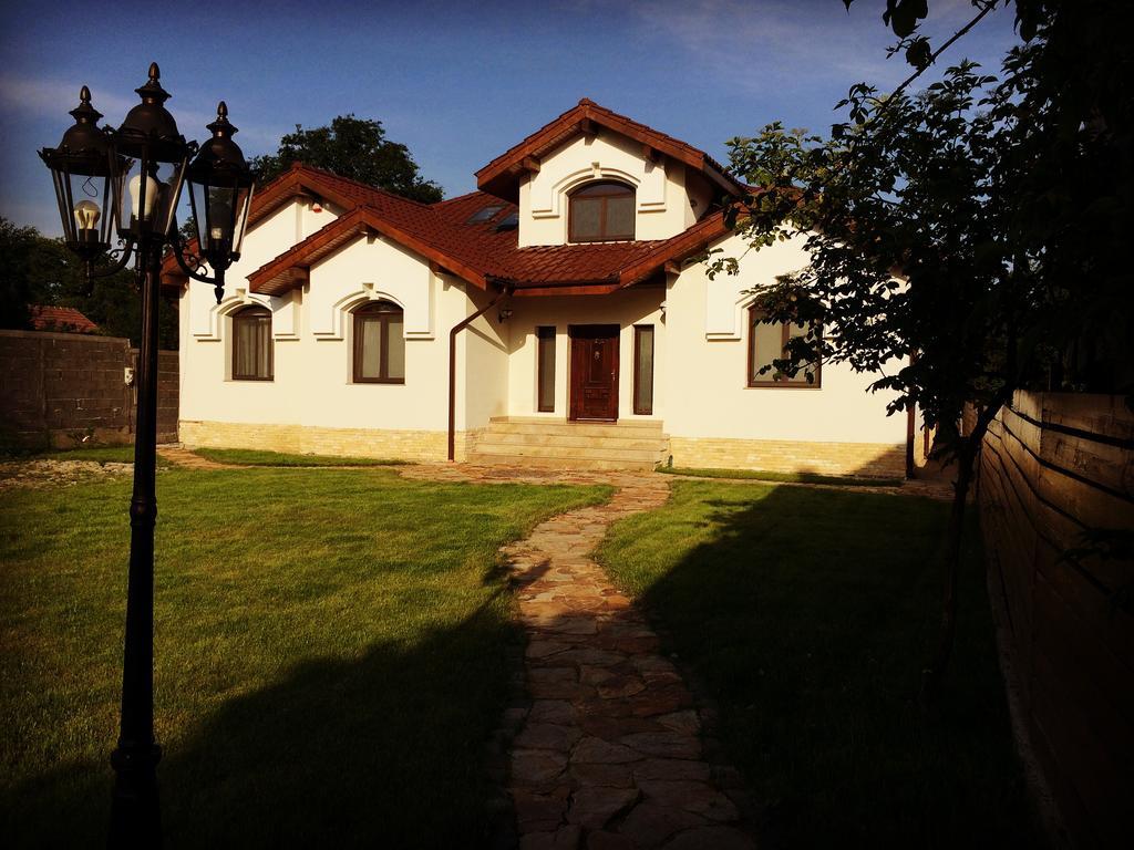 Pensiunea Groza Targu Jiu Exterior photo